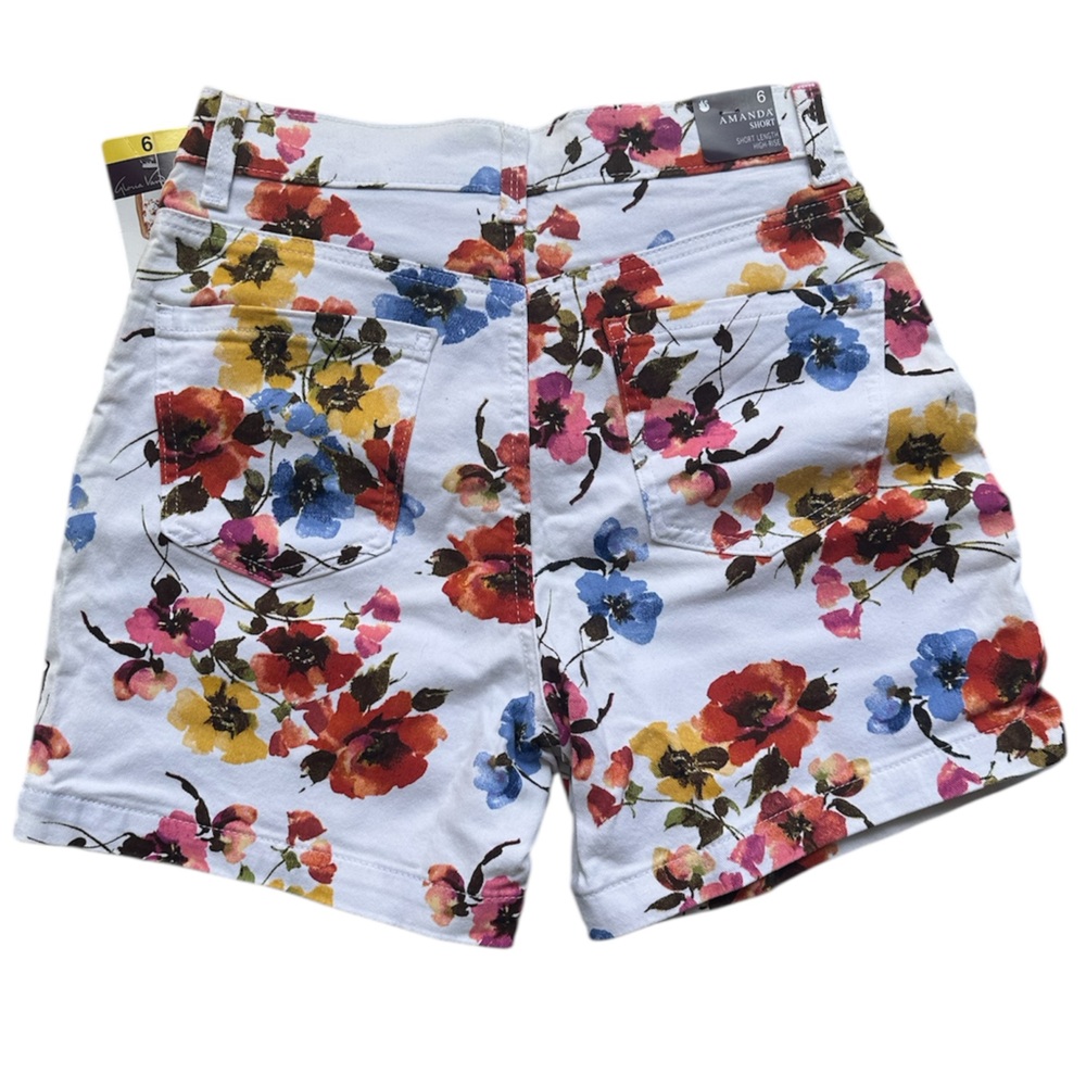 Gloria Vanderbilt Dream Garden High Rise Floral Shorts in Vintage White Sz 6 NEW - Picture 3 of 11